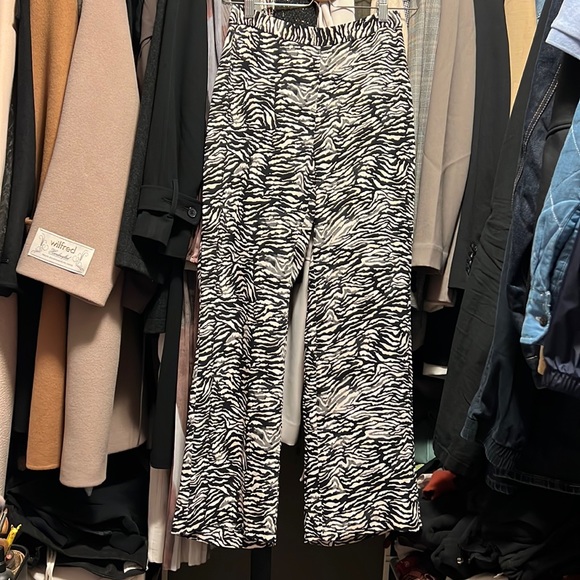 SOLD Little moon zebra julep pant - Picture 2 of 6